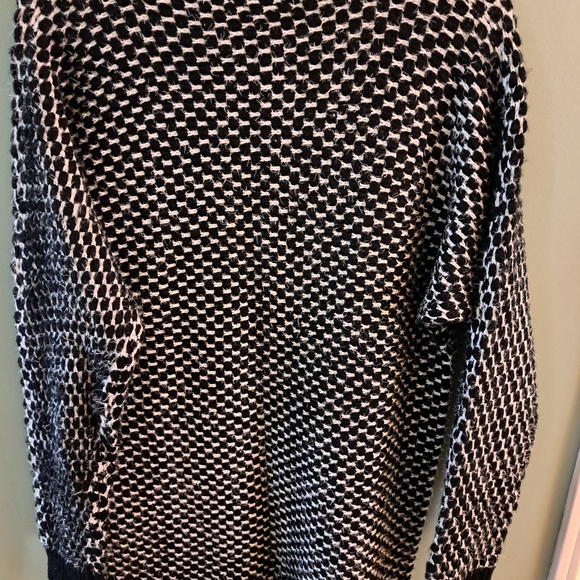 NWT  So soft! - Picture 3 of 5